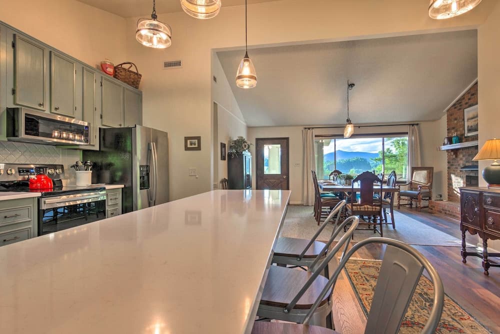 'pisgah Forest Shifting Gears House w/ Views!