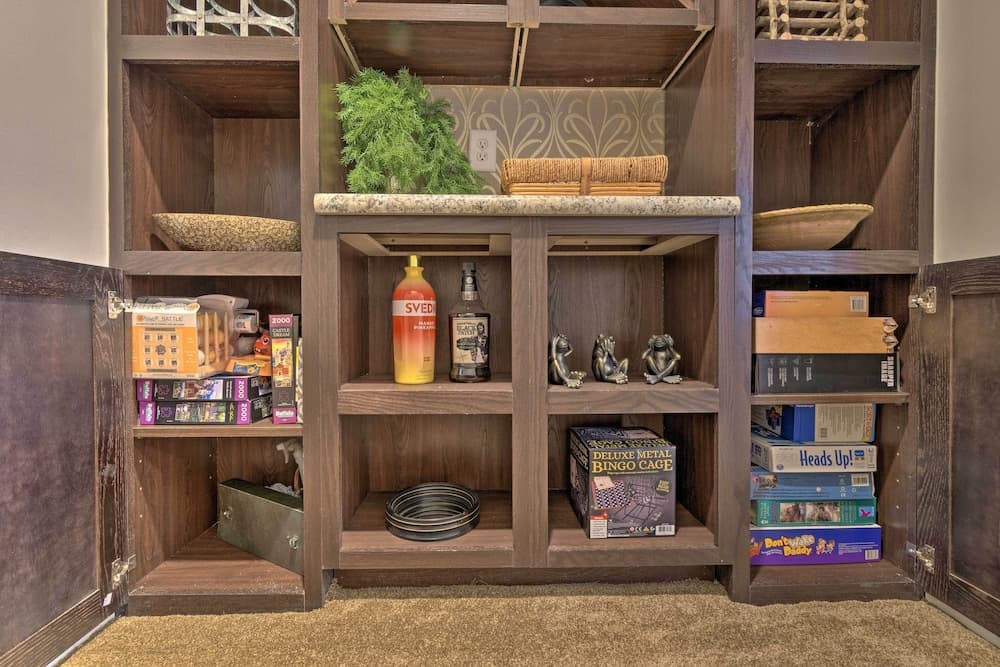 Lakefront Home w/ Deck, Fishing Dock & Canoe!