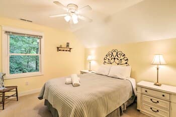 Mars Hill Home w/ Fire Pit + Amenity Access!