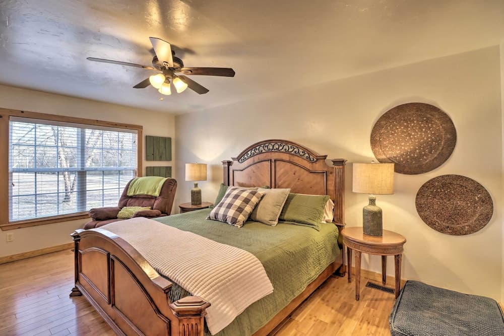 Secluded White River Haven Near Devils Knob!