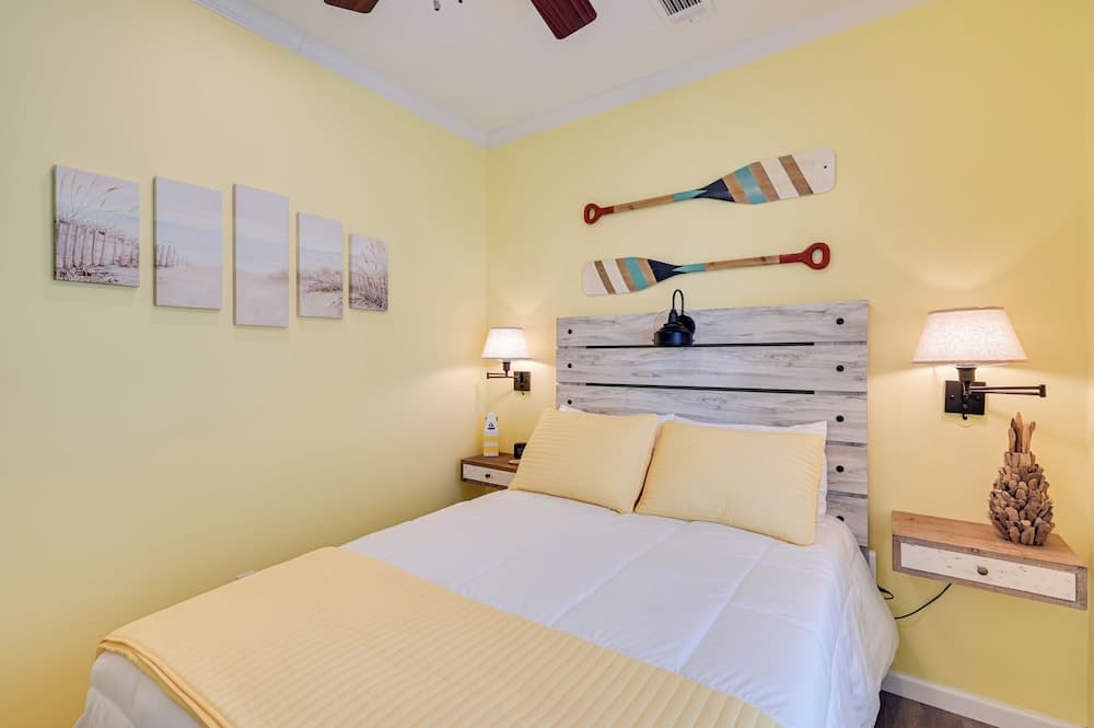 Resort Home ~ 1 Mi to Myrtle Beach Access!