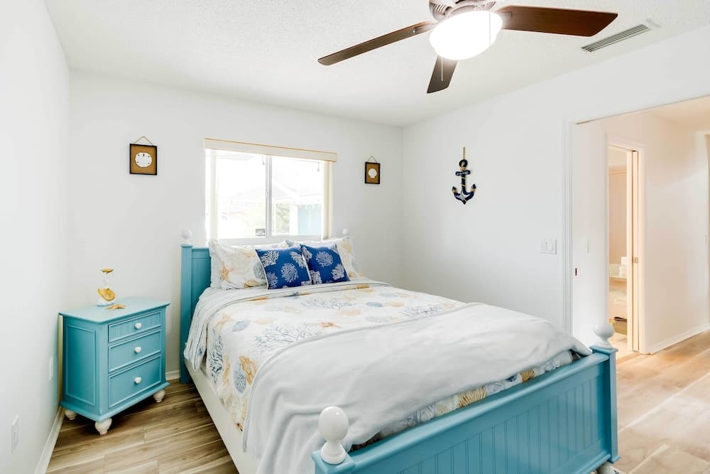 Family-friendly Englewood Getaway w/ Pool!