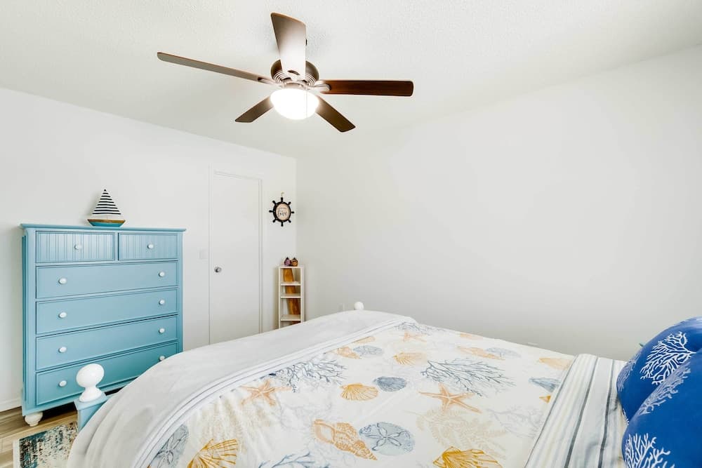 Family-friendly Englewood Getaway w/ Pool!