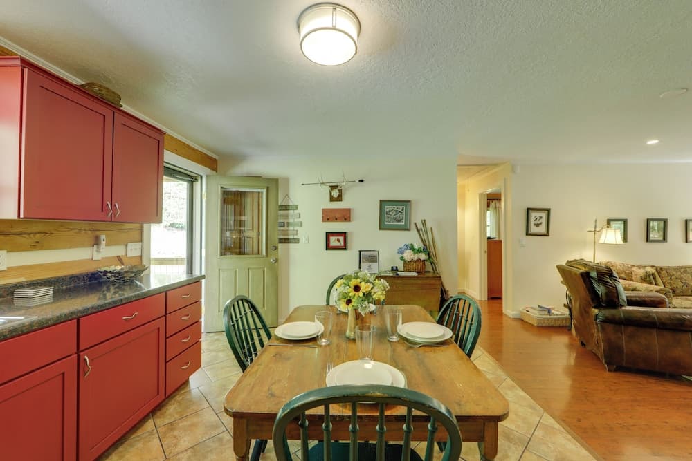 Book Now for Polar Express! Quiet Bryson City Gem