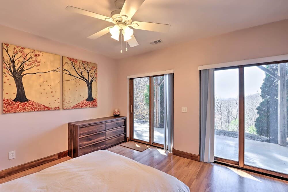 Expansive Murphy Retreat w/ Mountain Views!