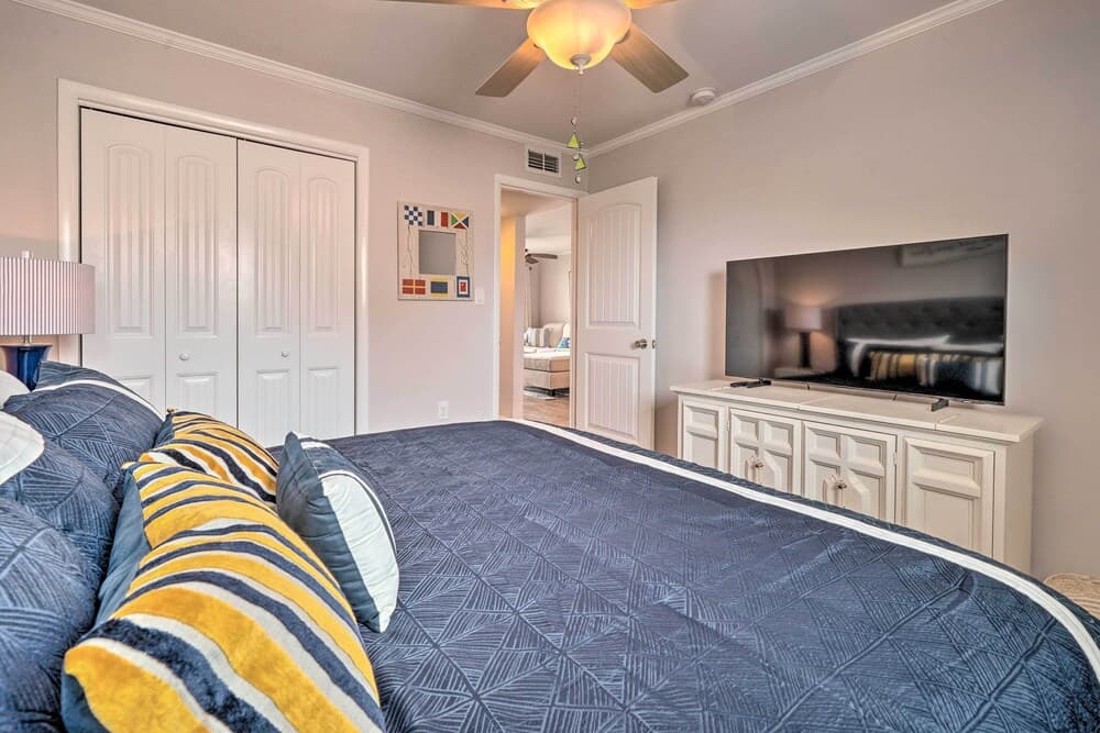 Beachfront Condo w/ Unobstructed Ocean Views!