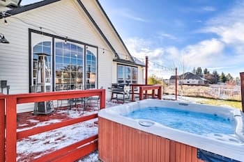 Alluring Home w/ Fire Pit < 1/2 Mi to Oit!