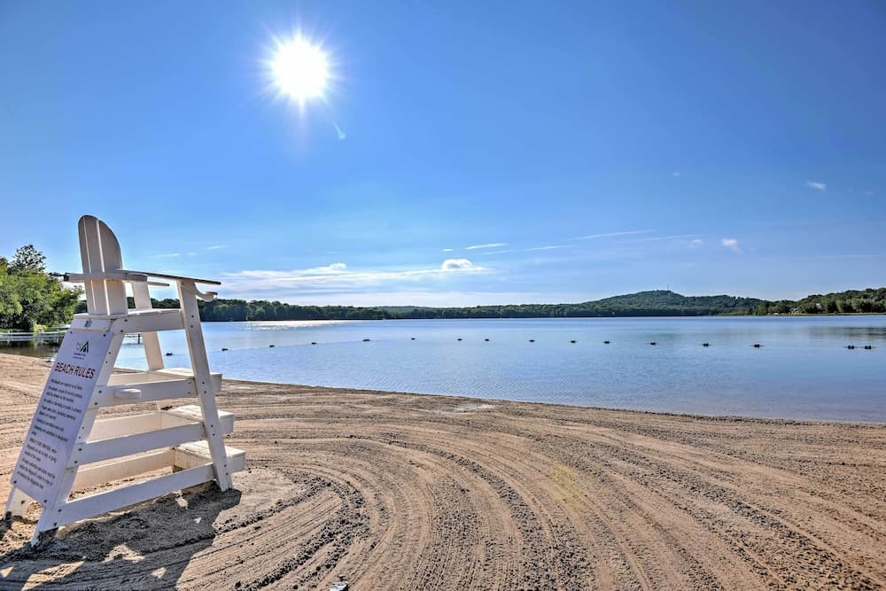 Arrowhead Lake Home w/ Game Room & Beach Access!