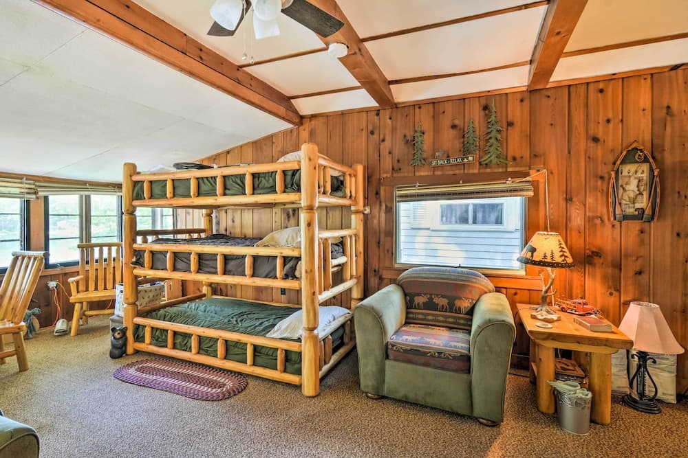 Northern Michigan Lake House w/ Boat Dock + Kayaks