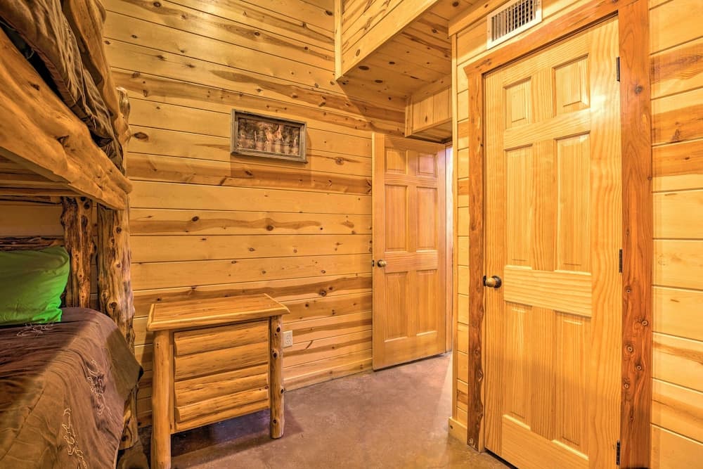 Spacious Broken Bow Cabin w/ Hot Tub & Playground!