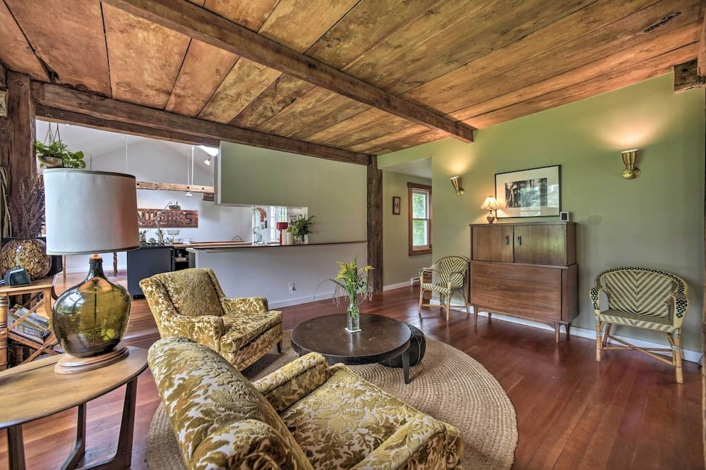 Renovated Catskills Farmhouse w/ Game Room!