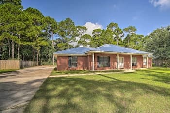 Updated Gulf Coast Home w/ Yard: Near the Beach!