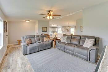 Black Hills Home ~ 6 Mi to Custer State Park!