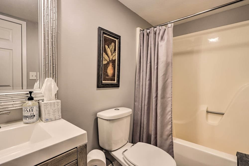 Osage Beach Family Home With Resort Perks!