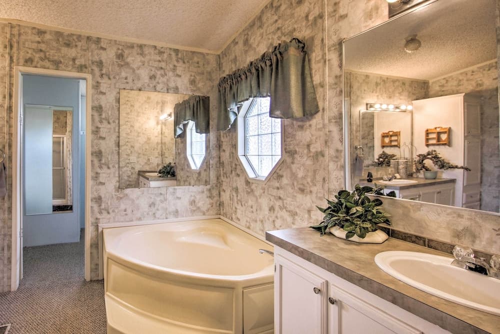 Quitman Home w/ Covered Deck + Lake Access!