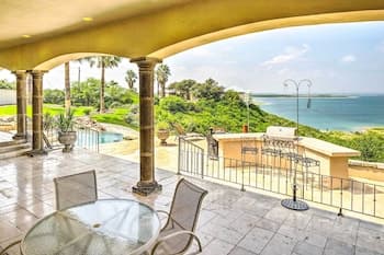 Luxury Del Rio Home w/ Pool & Lake Views!
