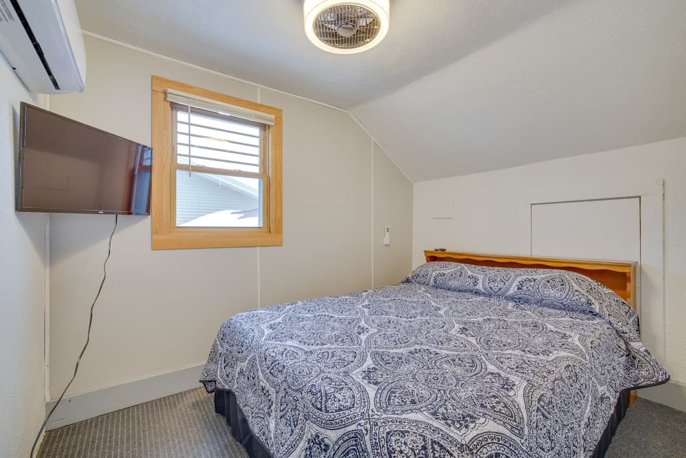 Harpers Ferry Escape: Near Hiking & Kayaking