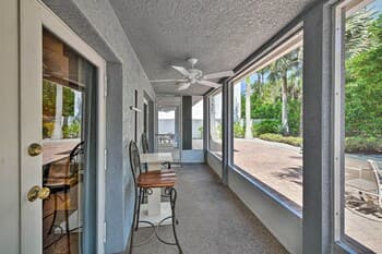 Lido Key Hideout w/ Patio & Yard + Walk to Beach!