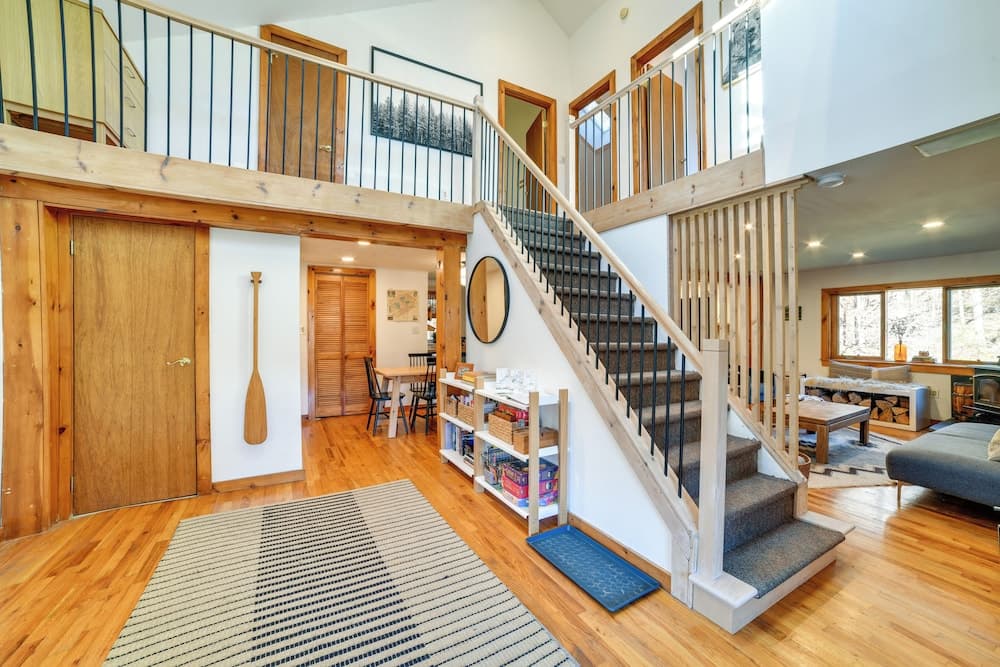 Hilltop Walton Getaway With Picturesque Views!