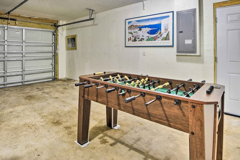 Inviting Daytona Beach Abode: Great Location!