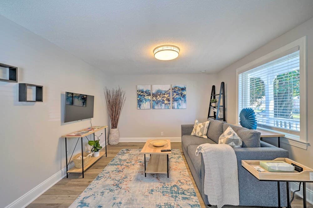 Charming Wilmington Escape ~ 2 Mi to Dtwn!