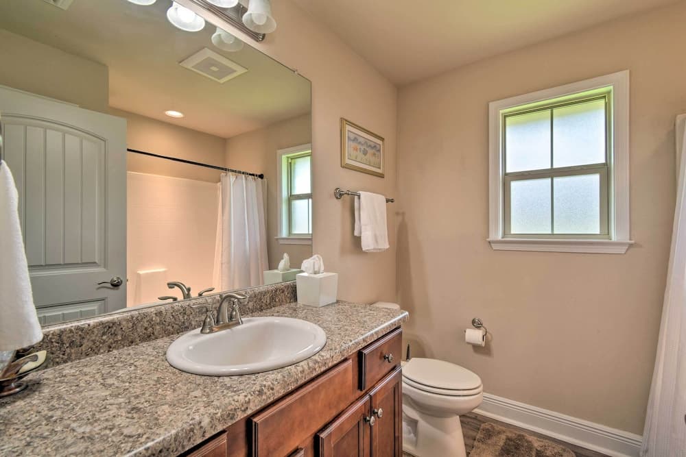 Foley Home w/ Outdoor Pool < 15 Mi to Beach