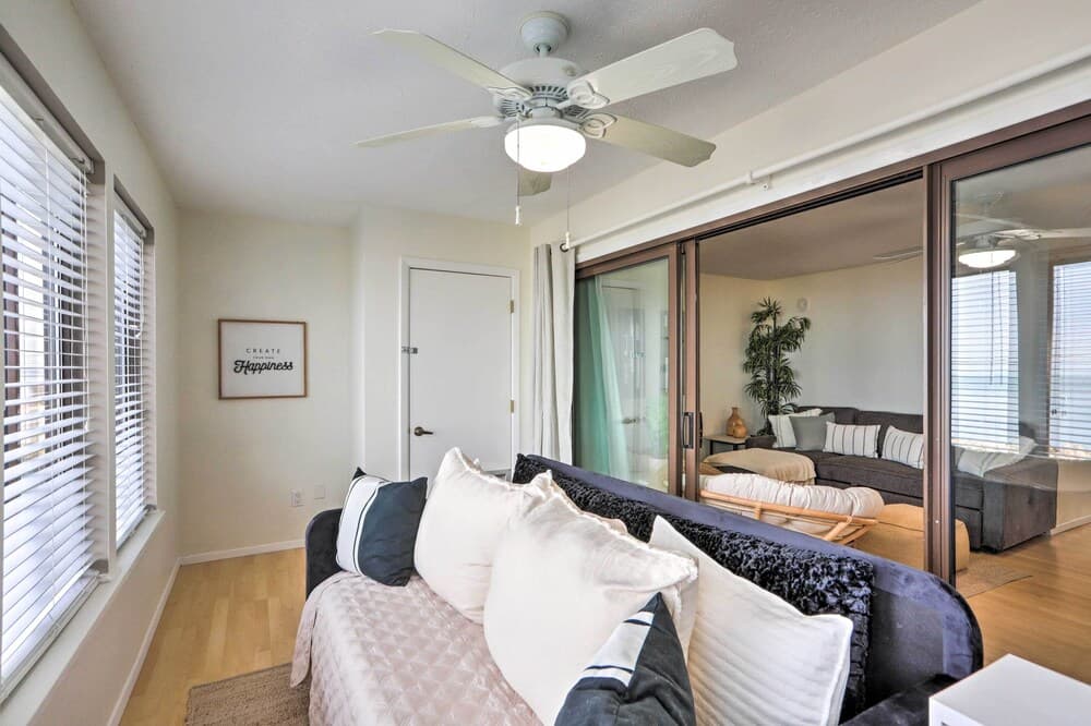 Lovely Port Clinton Condo With Lake Views!