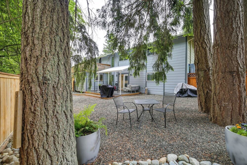 Redmond Home w/ Pool Access: Dogs Welcome!