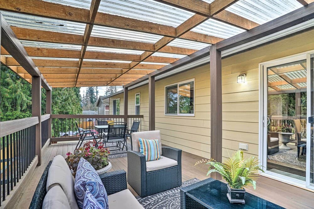Convenient Everett Home w/ Private Deck