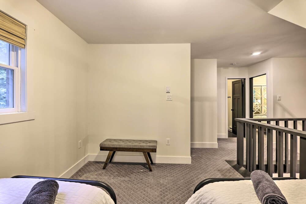 Spacious Tobyhanna Getaway: Echo Lake Access!