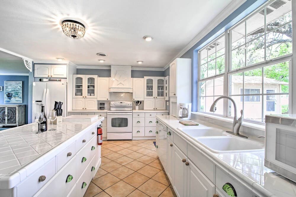 Waterfront Oasis w/ Dock + Kayaks on Lake Nueces!