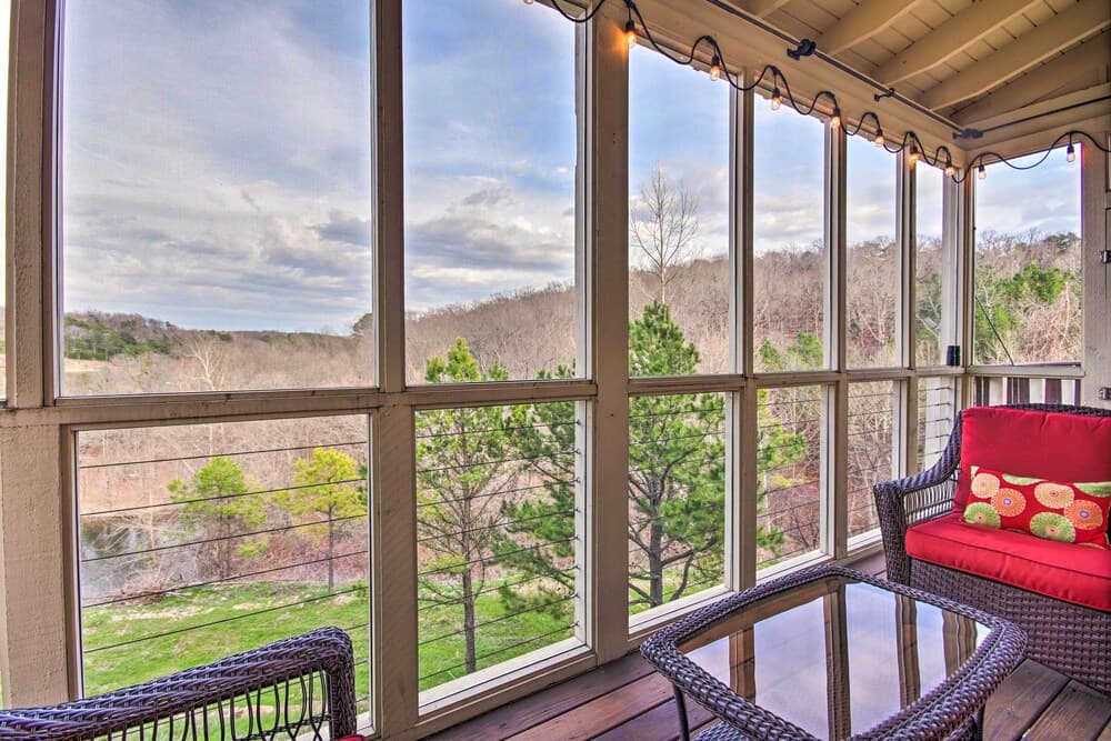 Cozy Waterfront Grand Lake Cottage w/ Deck