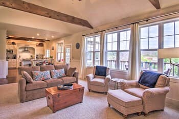 Cozy Waterfront Grand Lake Cottage w/ Deck