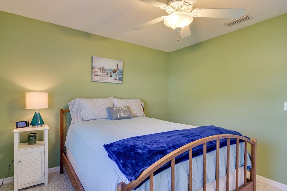 Vacation Rental w/ Lanai & Grill in Sebring!