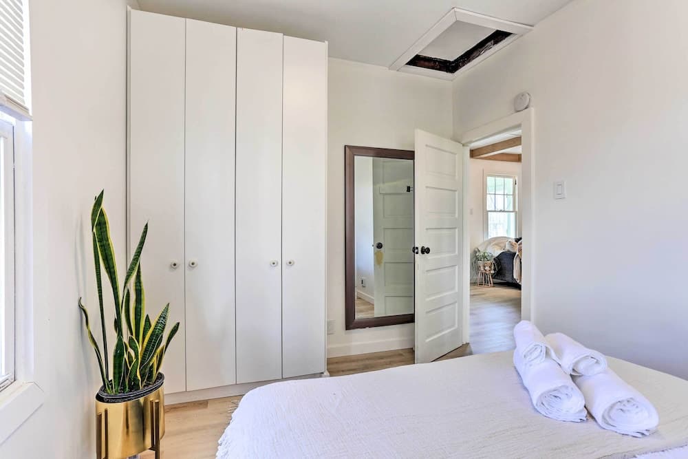 Greenwood Lake Cottage w/ Grill & Lake Access