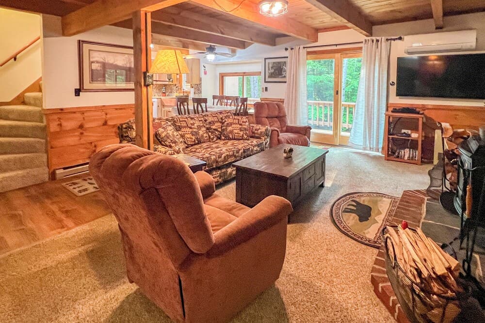 Cozy New Hampshire Retreat Near Attitash Mountain!