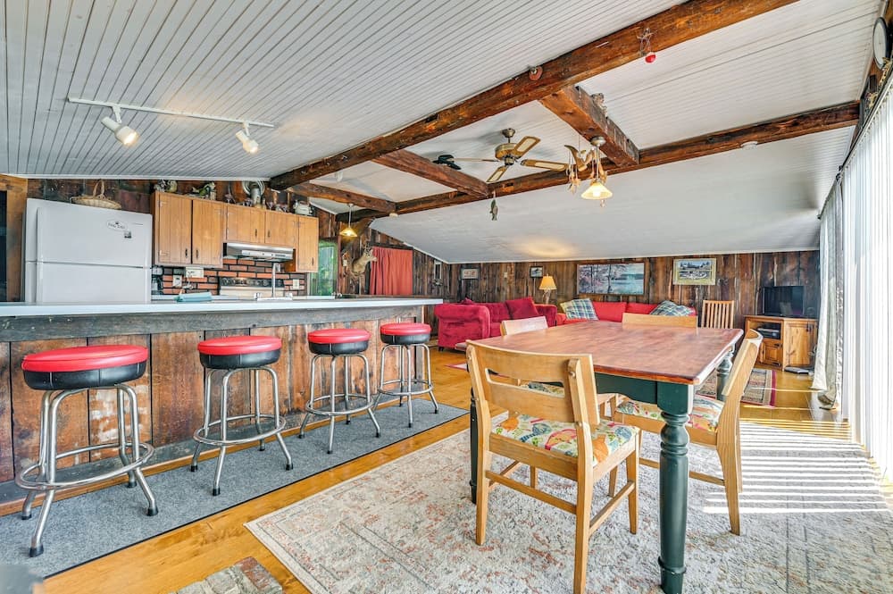 Quiet Cabin on Glen Lake w/ Boat Dock & Deck!