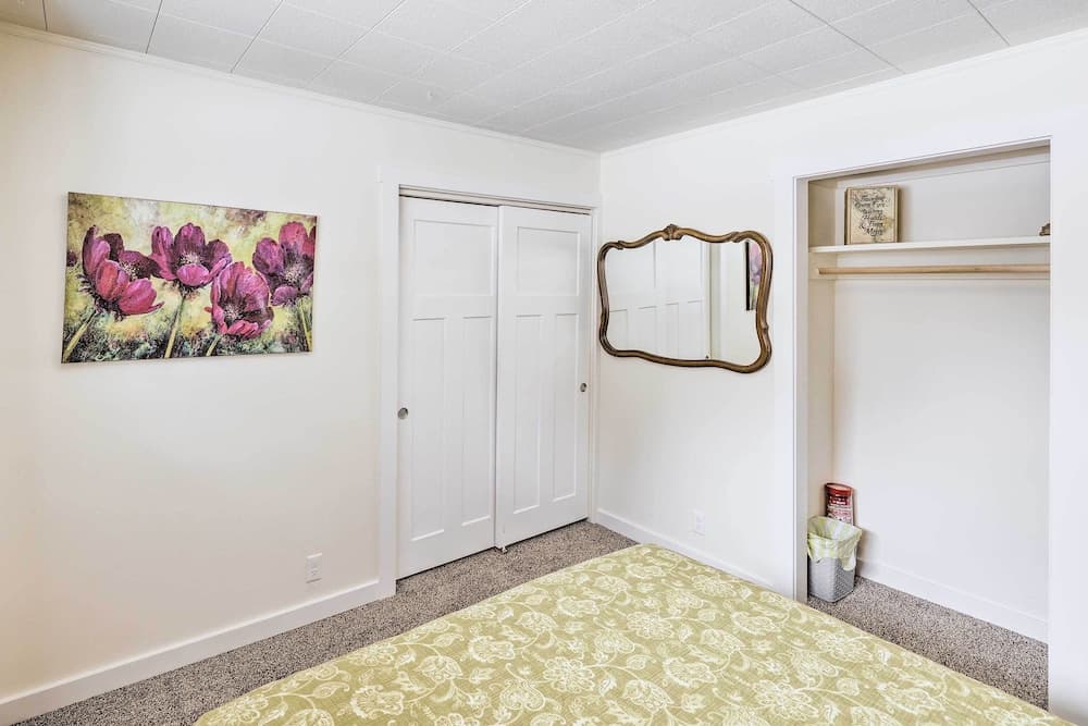 Quaint Albion Duplex w/ Easy River Access!