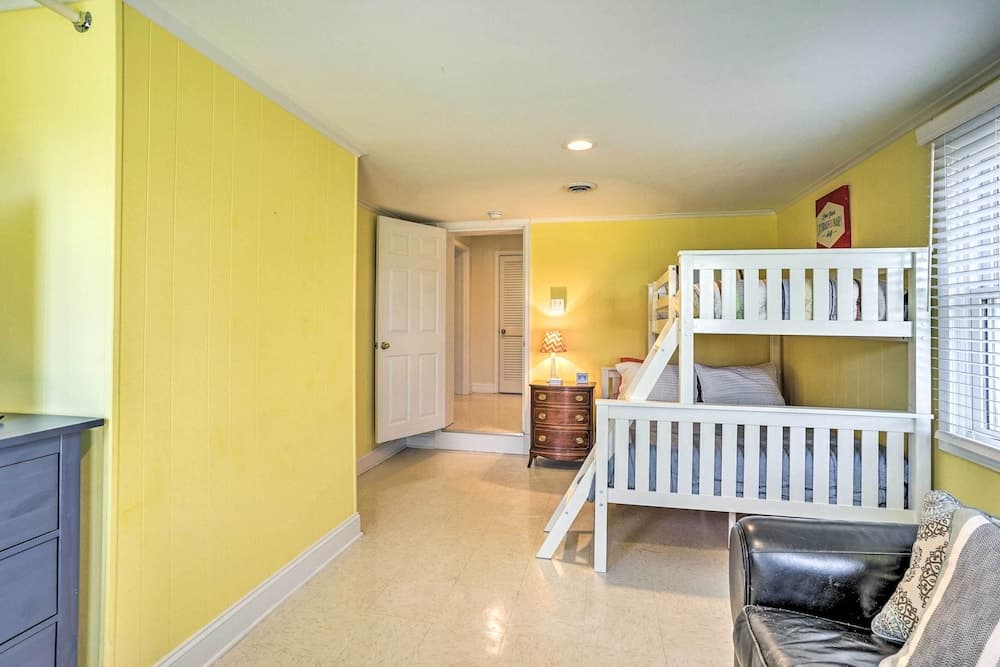 Chesapeake Bay Home: 200 Ft to Boat & Fish!