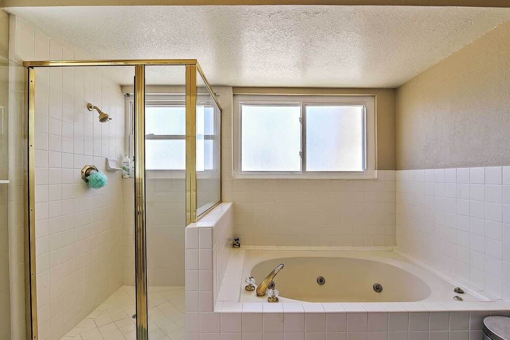 Waterfront Discovery Bay Home W/outdoor Bar & Dock