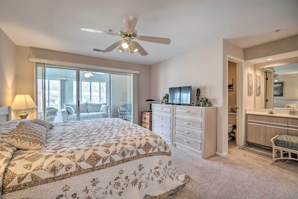 Branson Condo w/ Sunroom Near Downtown!