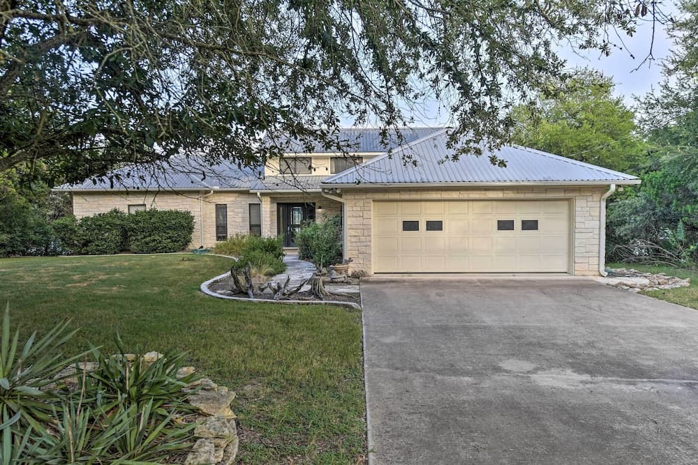 Temple Lakefront Hideaway: 12 Miles to Downtown!