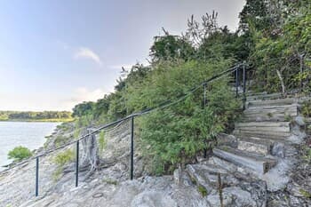 Temple Lakefront Hideaway: 12 Miles to Downtown!