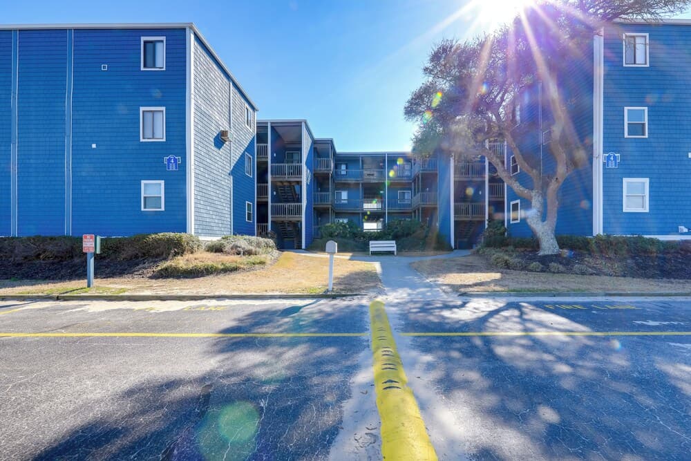 Beachfront Family Condo w/ Stunning Views!