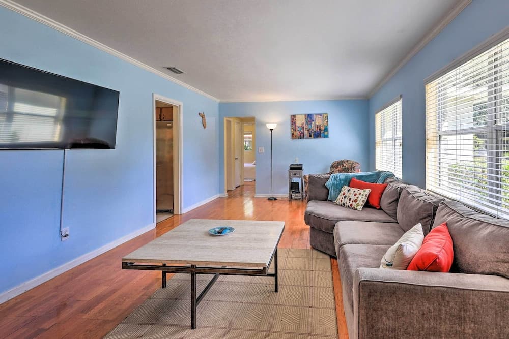 Lakeland Home w/ Large Backyard ~ 1 Mile From Fsc!