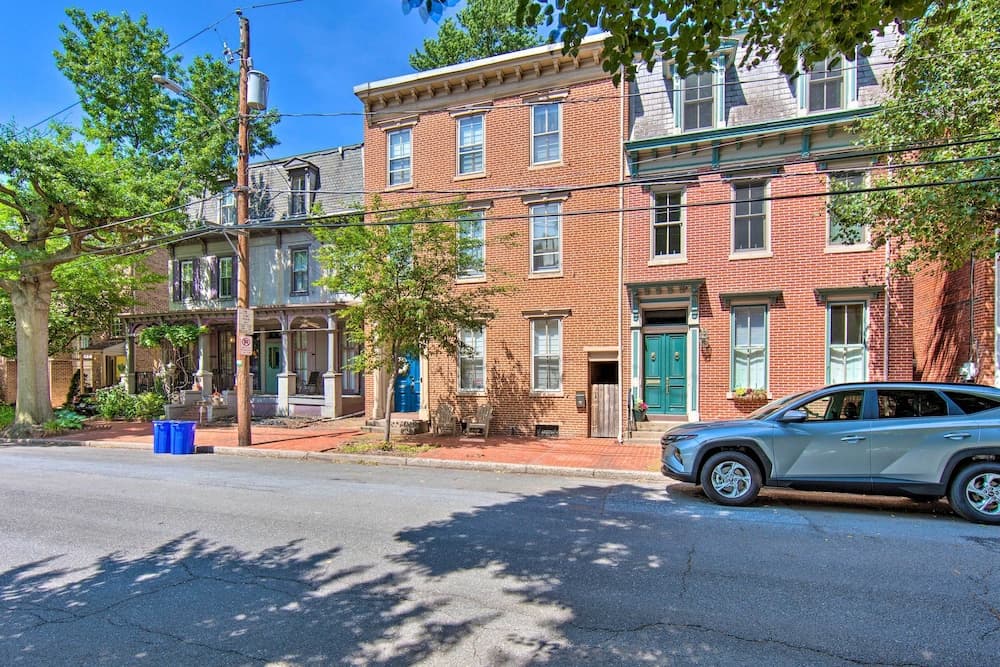 1 Mi to Dtwn: Historic Harrisburg Home