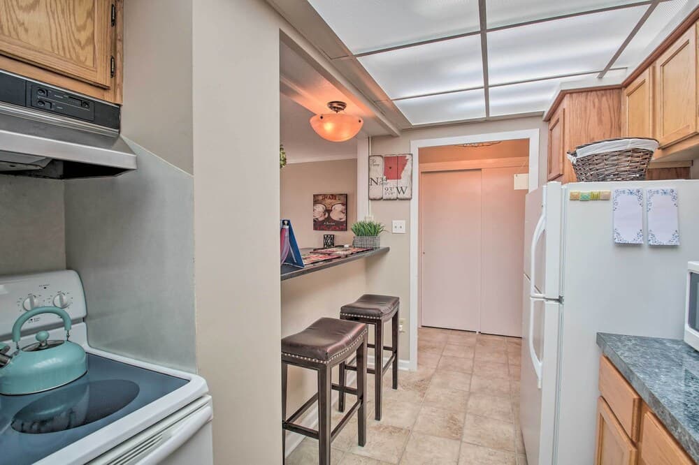 Stunning Hot Springs Condo on Lake Hamilton!