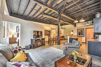 Chic City Apt in the Heart of Dtwn Billings!