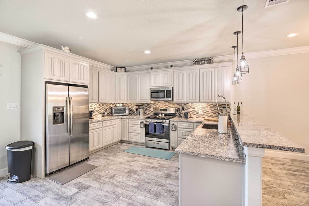 Pet-friendly Kemah Townhouse Near Beach!