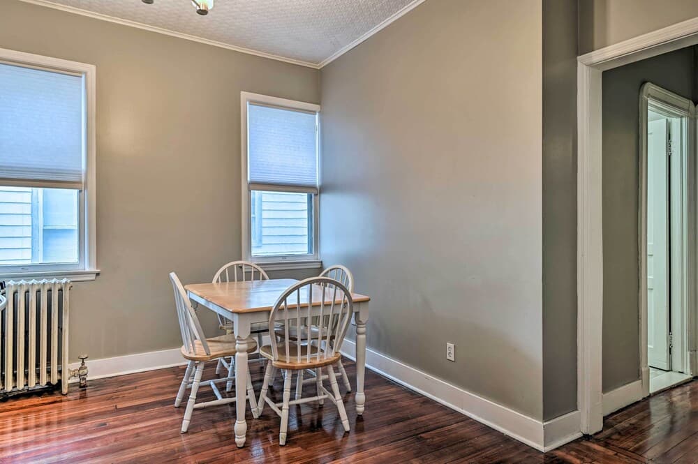 Renovated Apt: 1 Mi to Downtown!